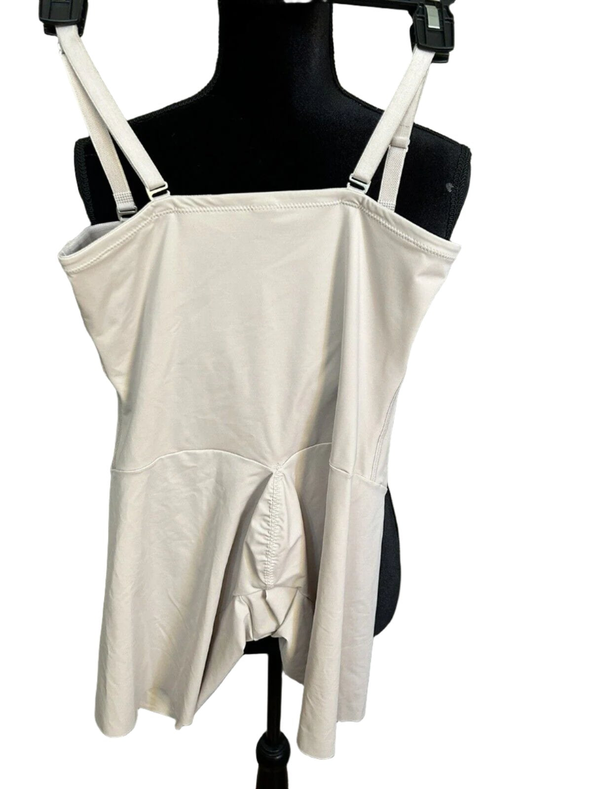 NEW! LEONISA Women's Compression Bodysuit Beige