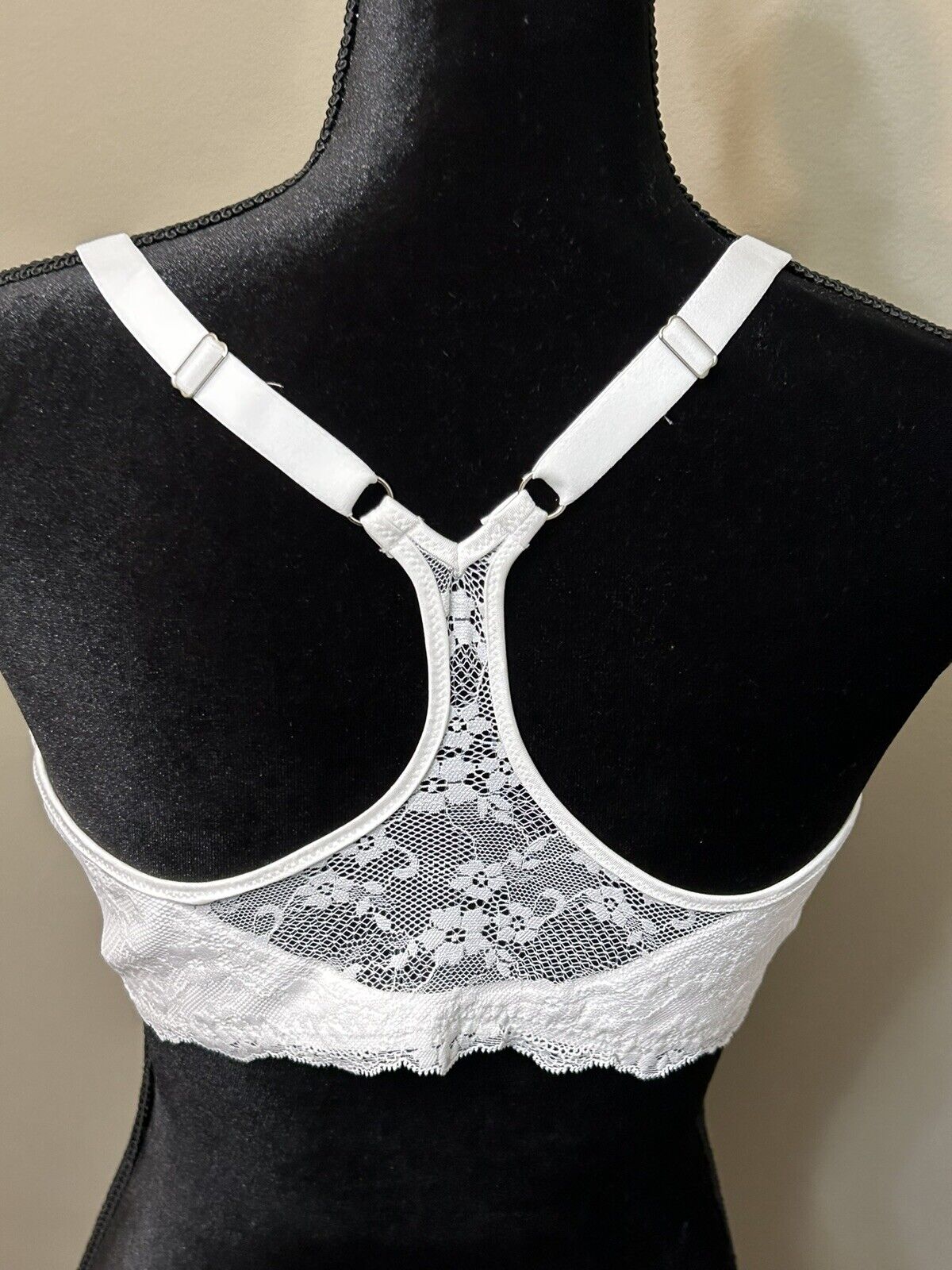 Maidenform Racerback Fab Fit Lace Trim Smoothing Underwire Bra White
