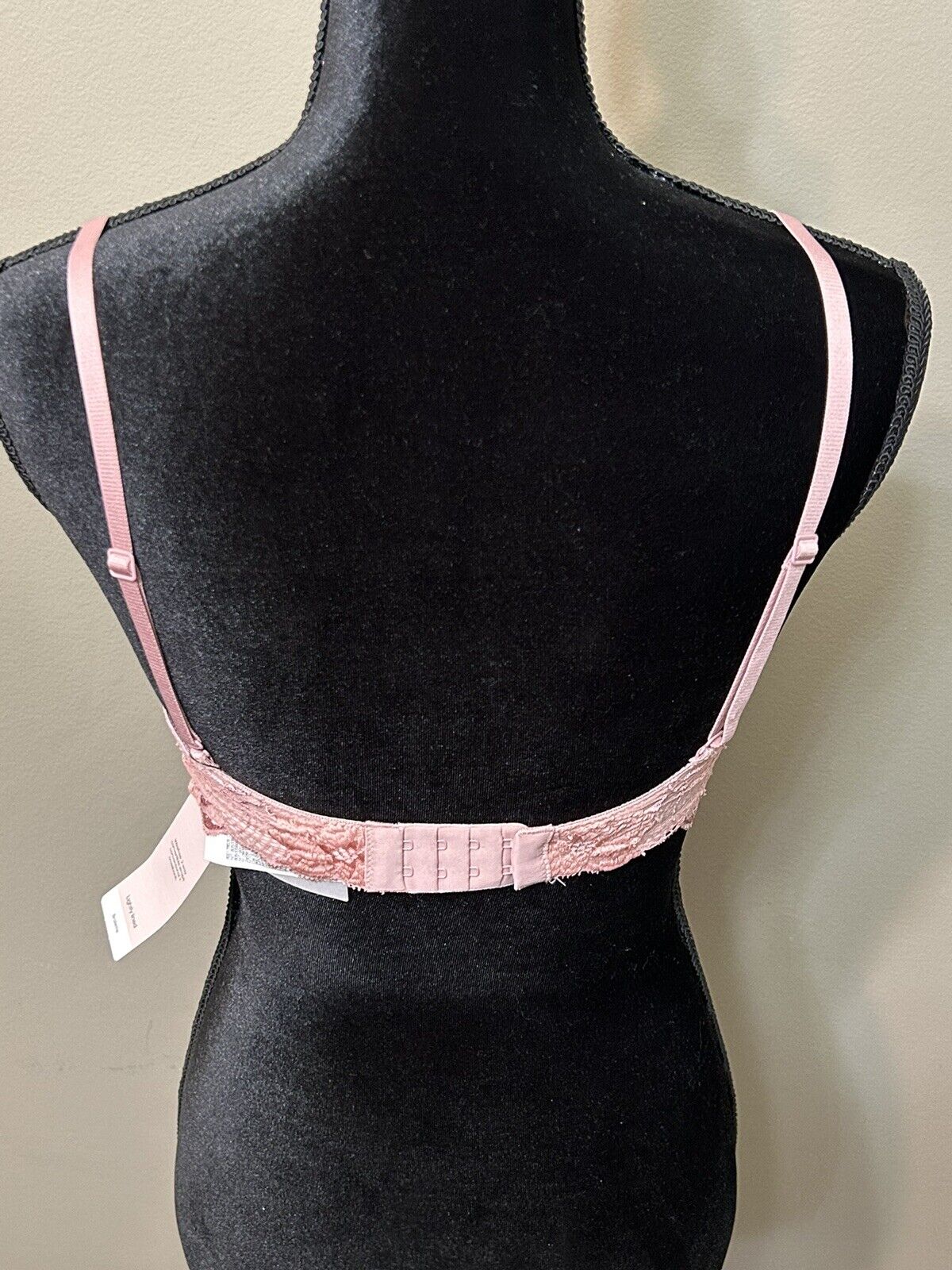 Calvin Klein Perfectly Fit Flex Lightly Lined Wirefree Bralette Pink
