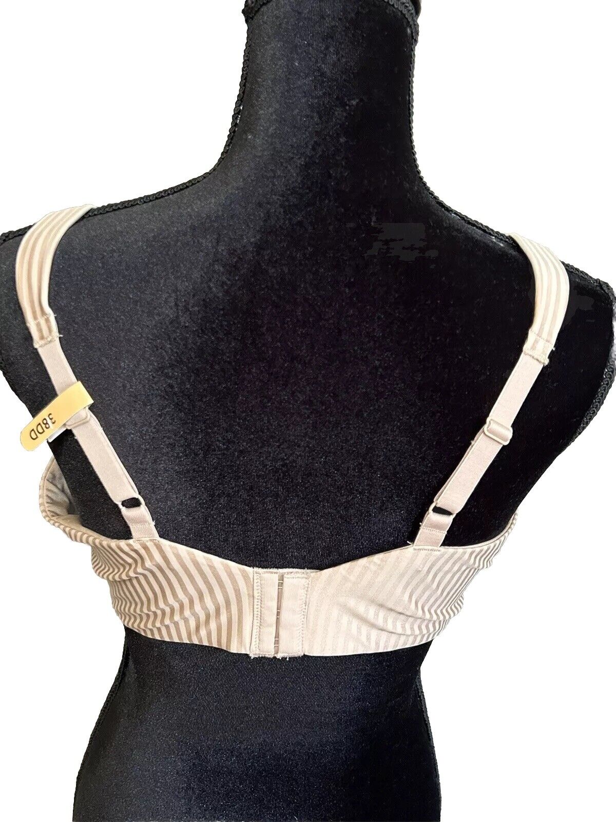 NWT Playtex Nude Secrets All Over Smoothing Full Figure Underwire Bra