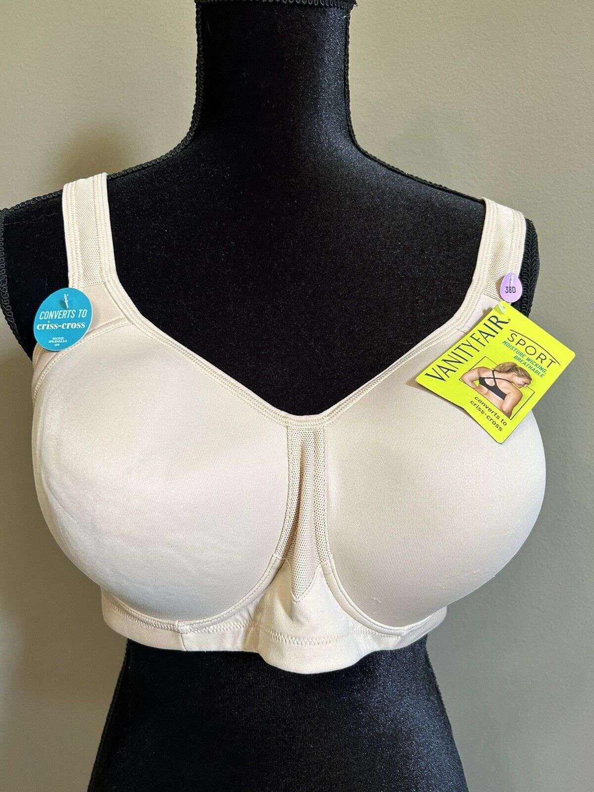 NWT Vanity Fair Women's Full Figure Wireless Sports Bra Nude