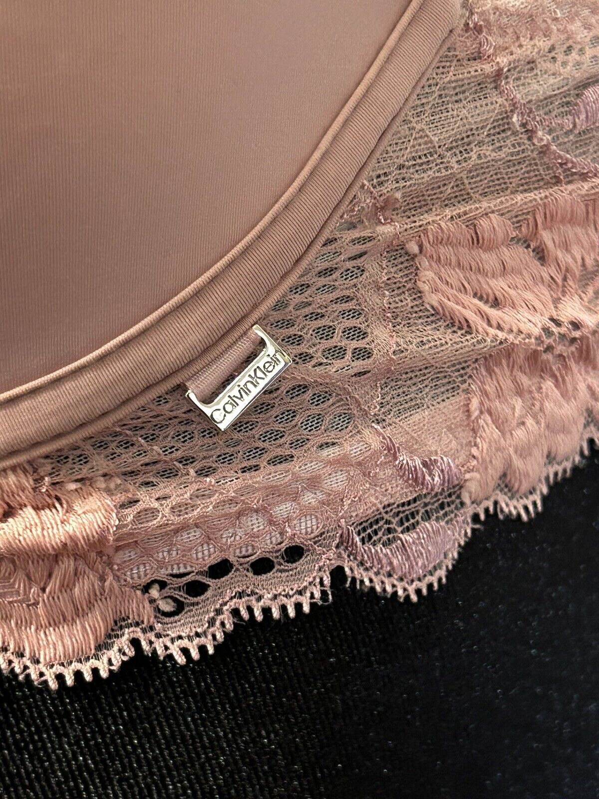 Calvin Klein Perfectly Fit Flex Lightly Lined Wirefree Bralette Pink