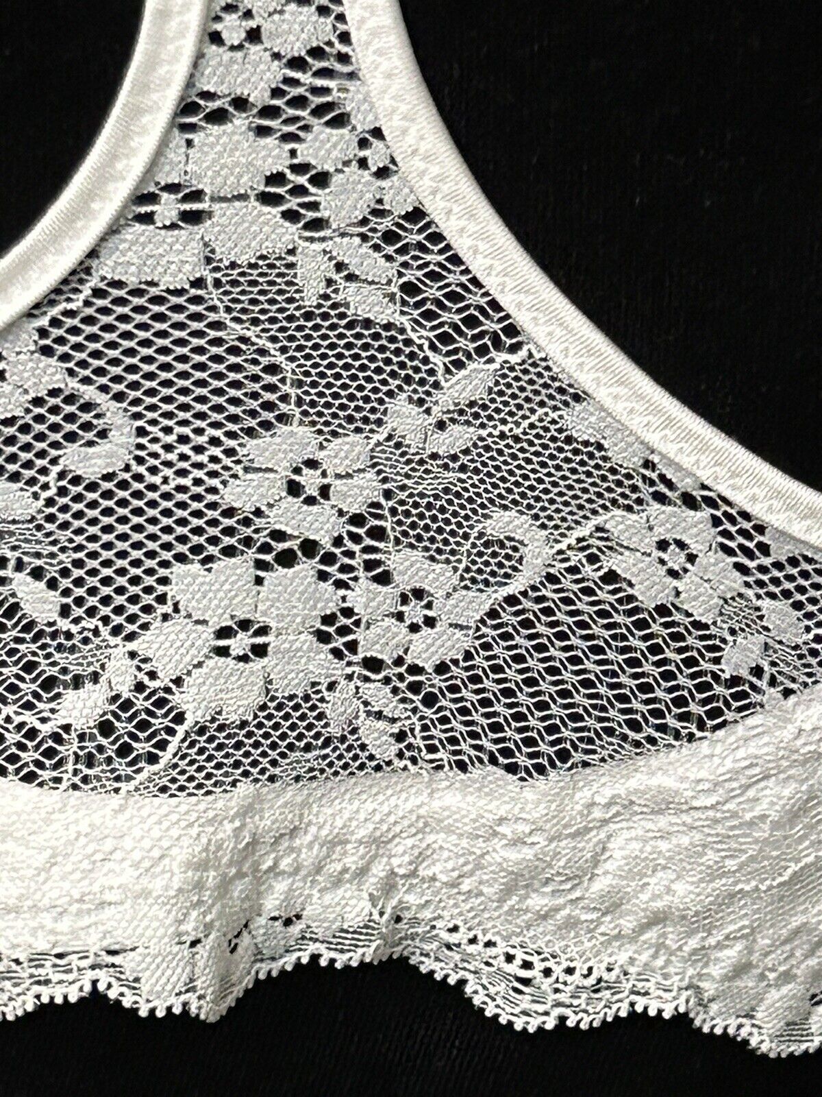 Maidenform Racerback Fab Fit Lace Trim Smoothing Underwire Bra White