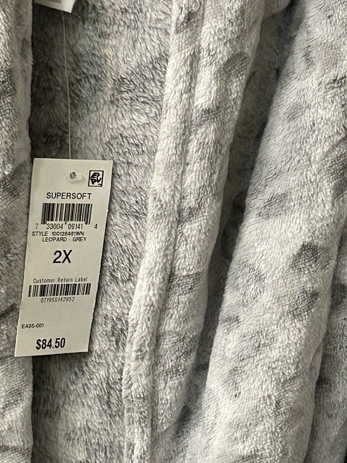 Charter Club Intimates Plus Supersoft Women’s Leopard Grey Robe 2X