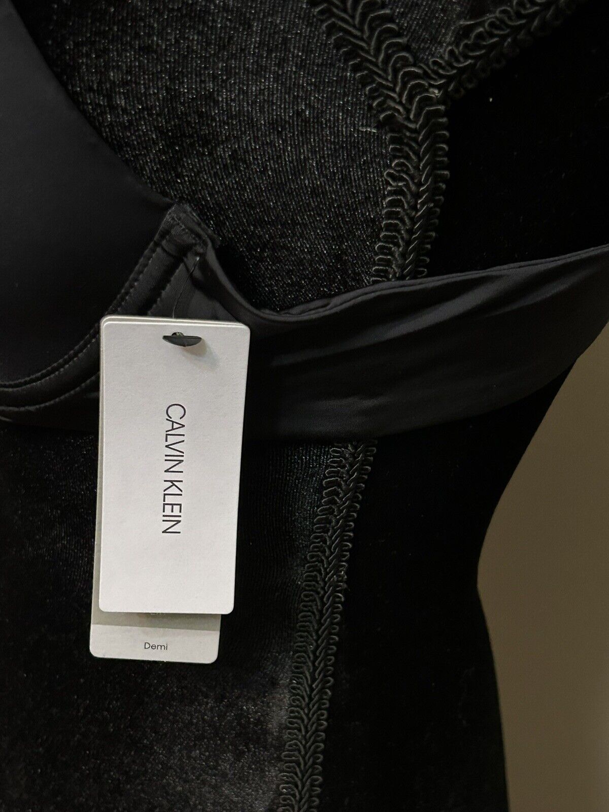 Calvin Klein Women’s Seductive Comfort Lite Lift Under Wire Bra Black