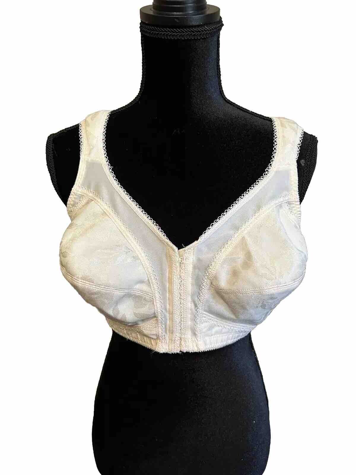 Playtex 18 Hour Wire-Free Flex Back Bra, Front-Close 4695 Beige 40C