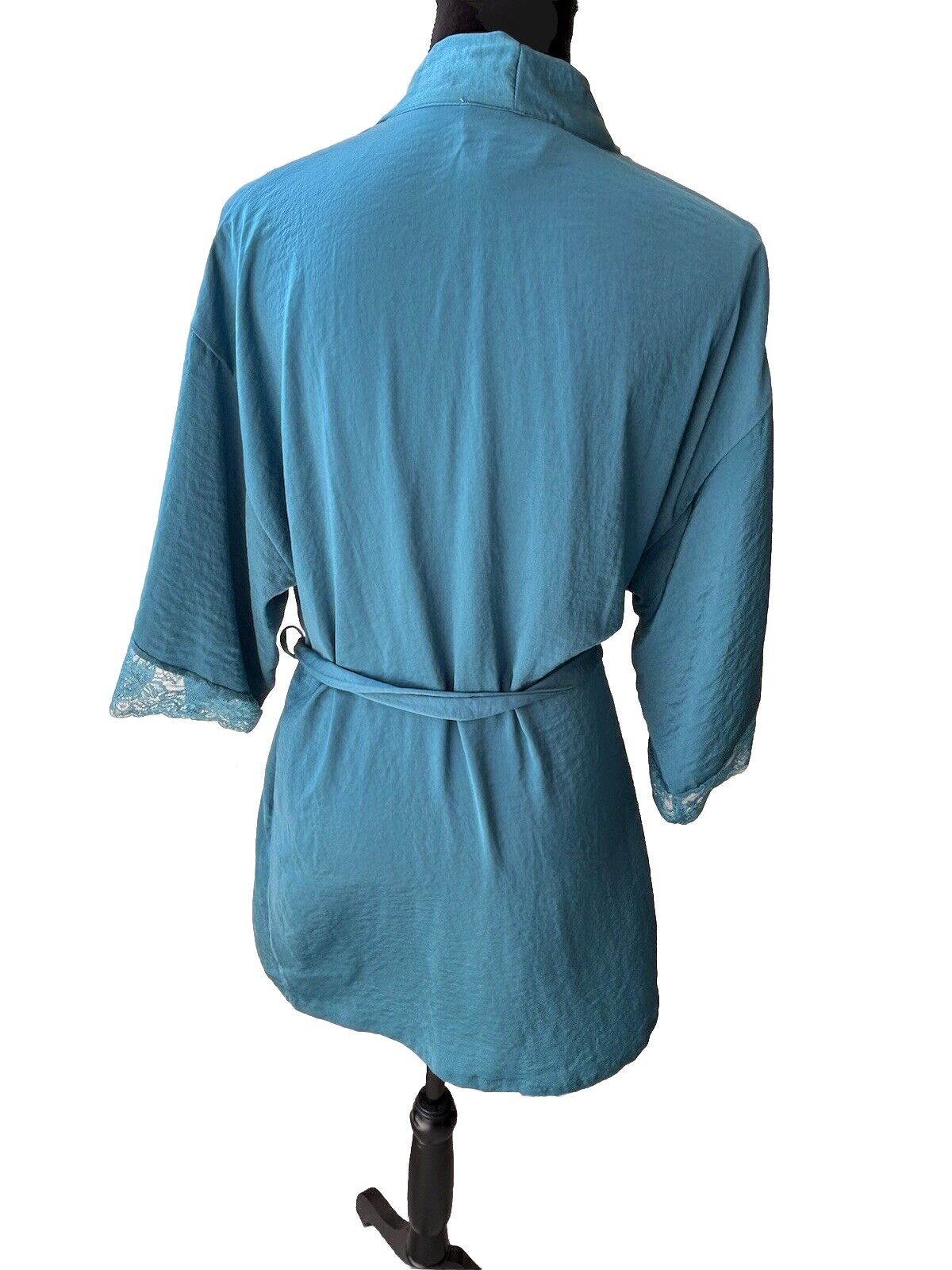 LINEA DONATELLA Intimates Turquoise Satin Lace-Trim Hammered Robe