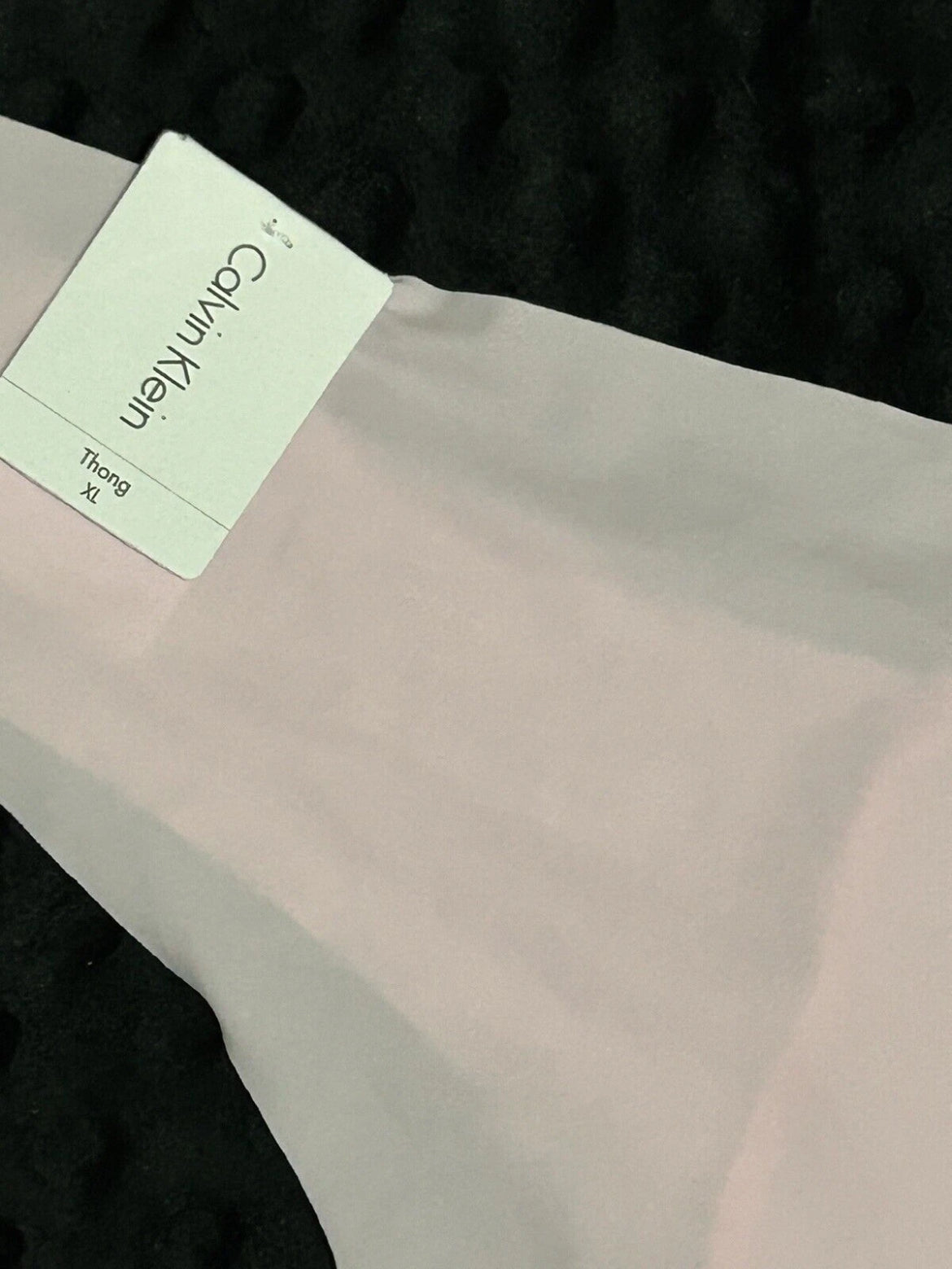 Calvin Klein Women's Invisibles Hipster Panty Underwear Thongs Pink